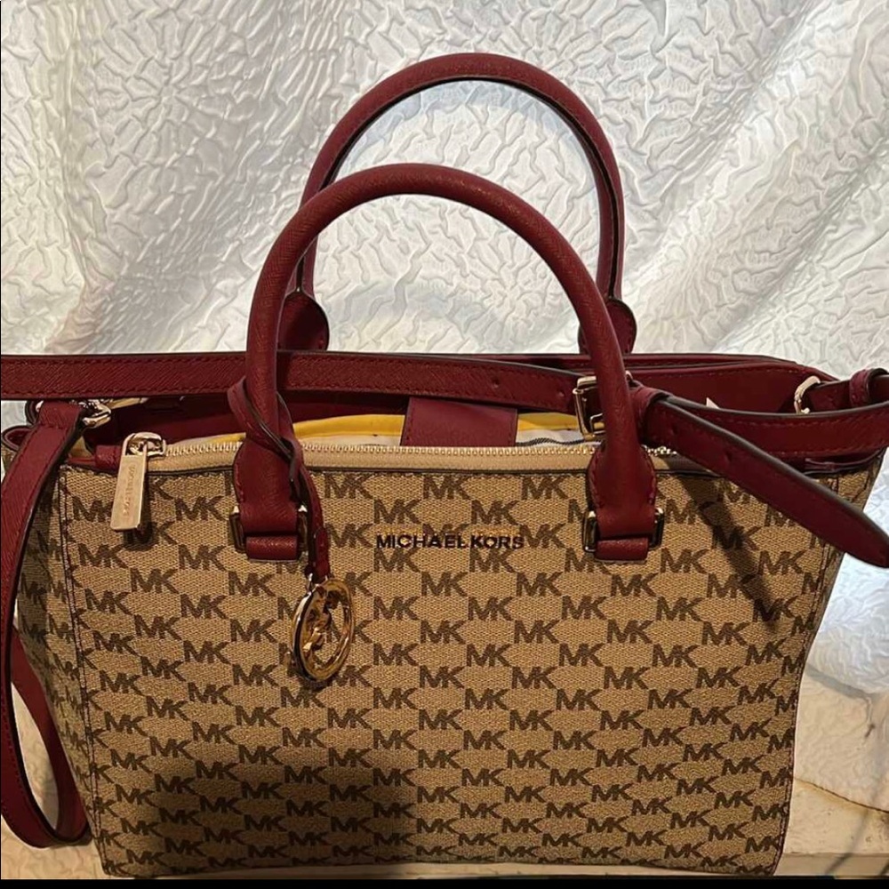Authentic Michael Kors bag in brand new condition